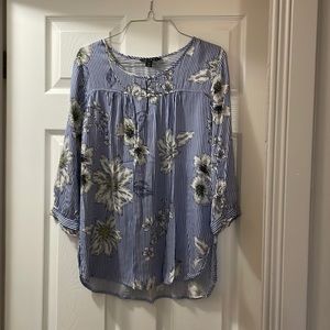 Women’s Medium Tribal Blouse
